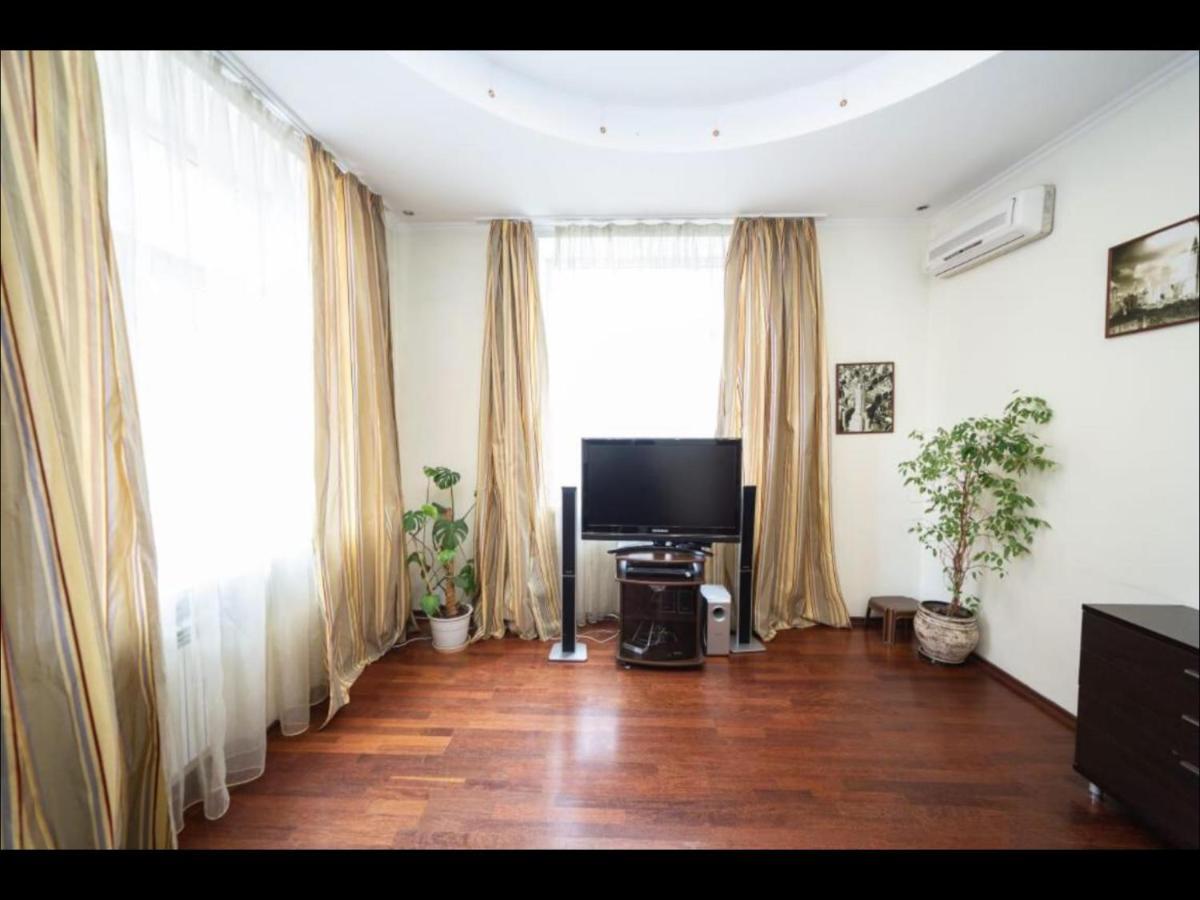 Kievapart Apartamento Exterior foto